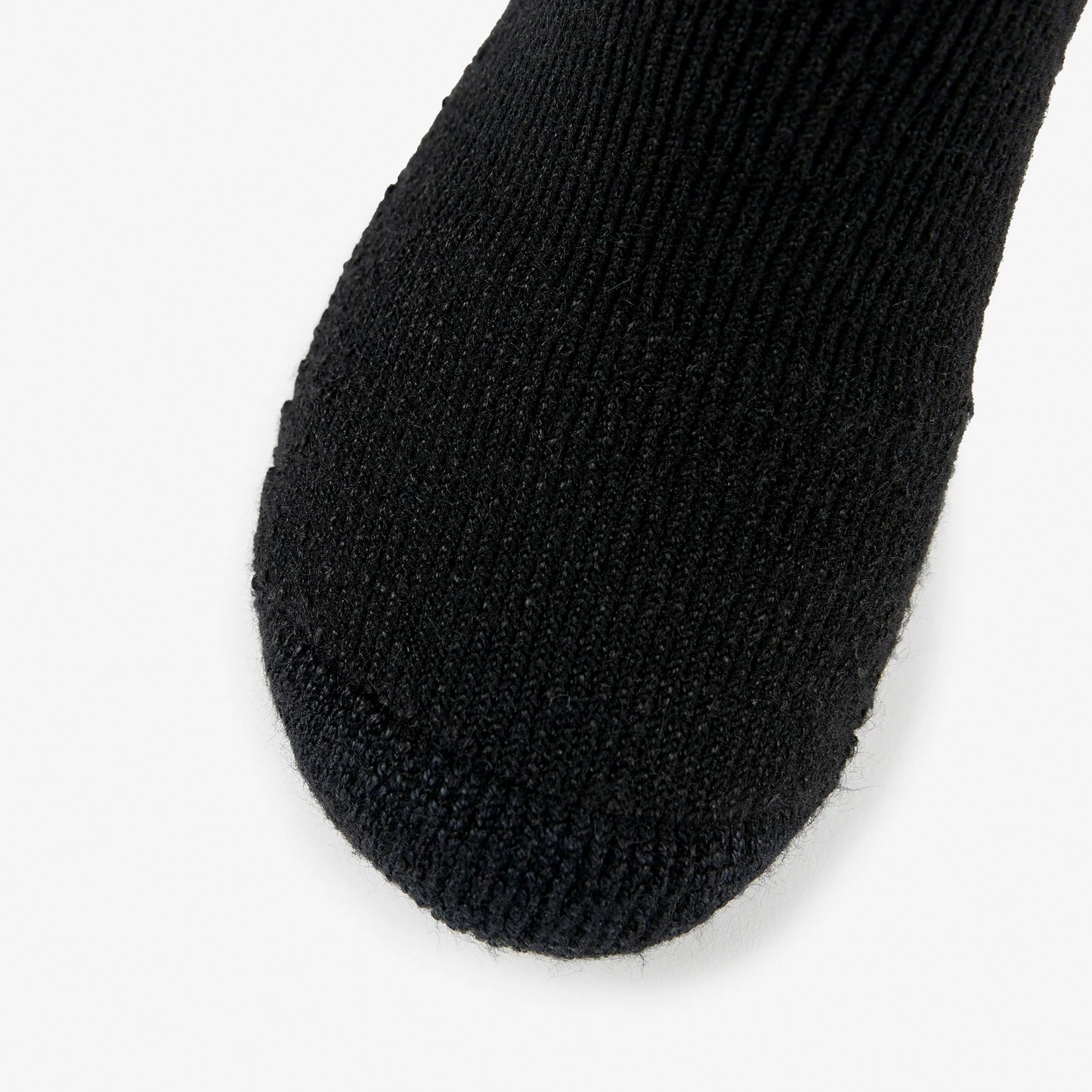Maximum Cushion Over-Calf Basketball Socks | B