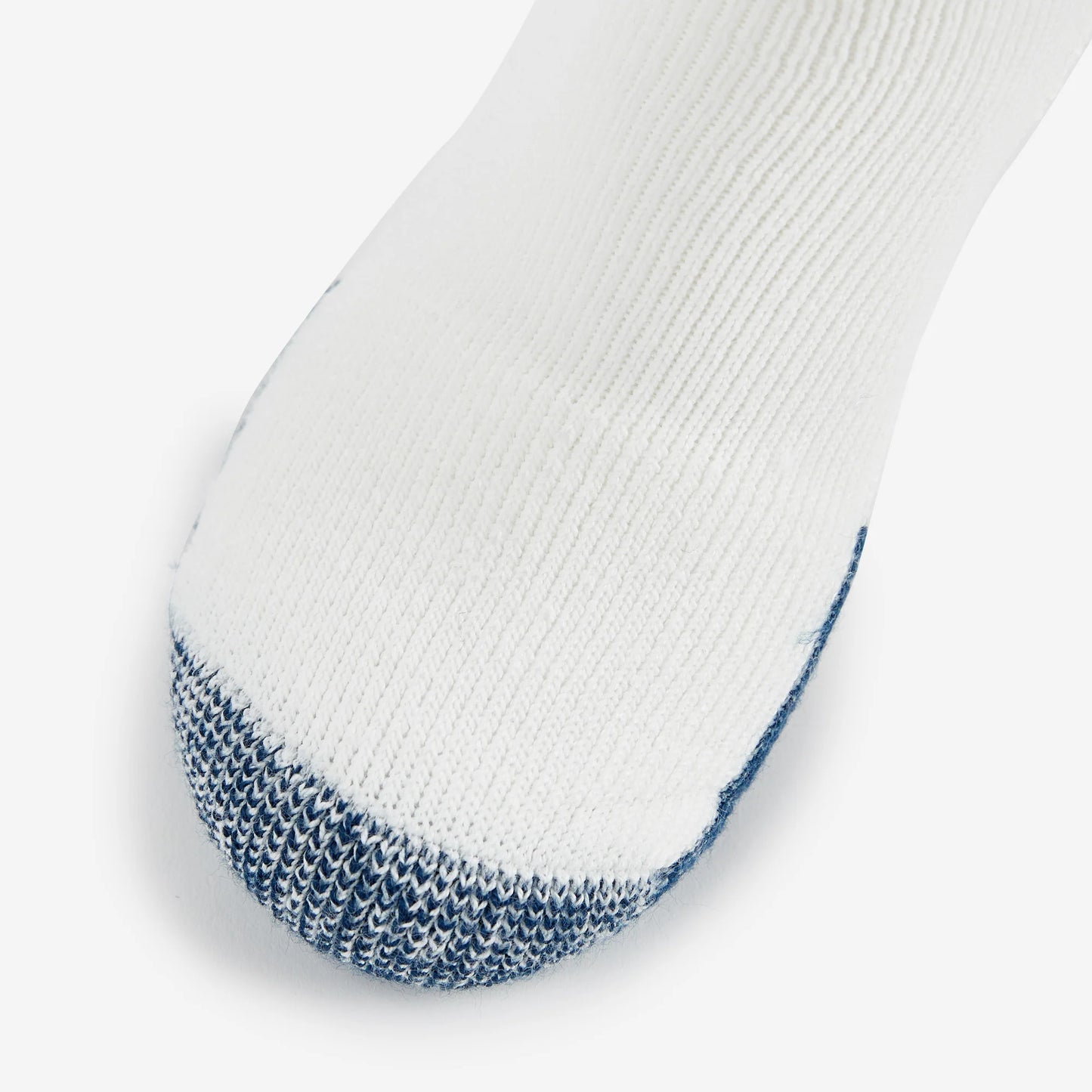 Maximum Cushion Over-Calf Basketball Socks | B